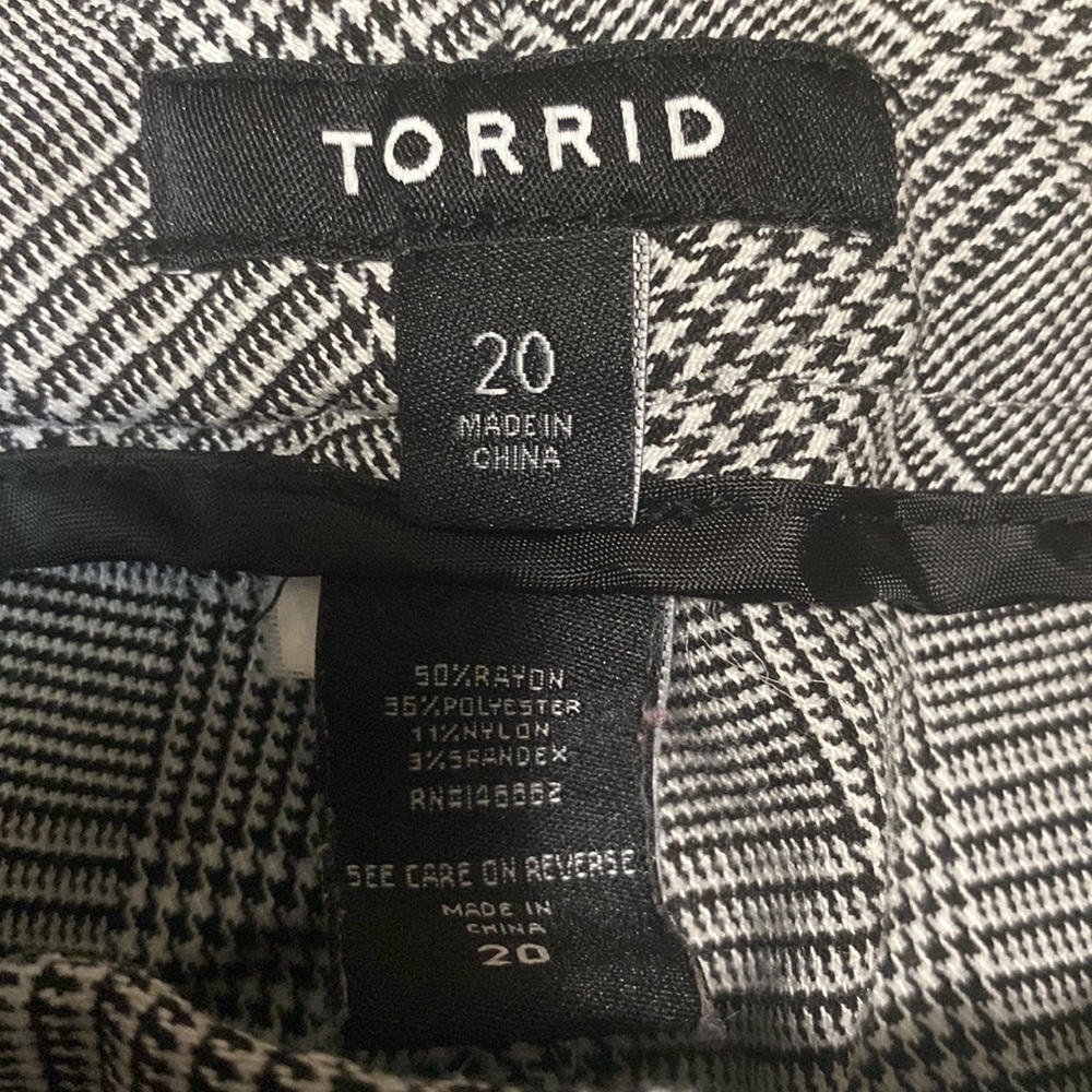 Torrid - Picture 3 of 4